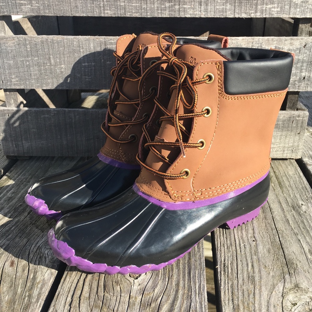 Purple Accented Duck Boots! NEW! - Picture 2 of 7